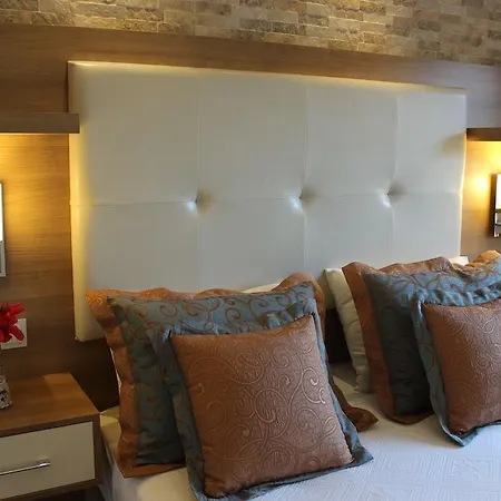 Hotell Papirus 2*