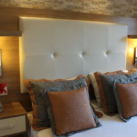 Papirus Hotel 3*