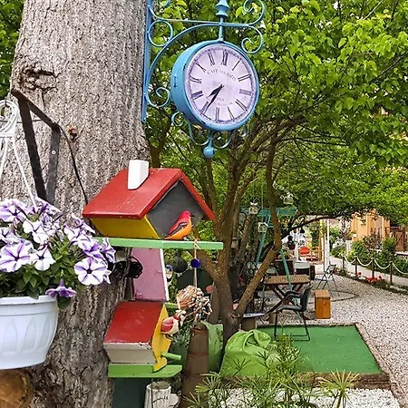 Hotel Papirus 2*
