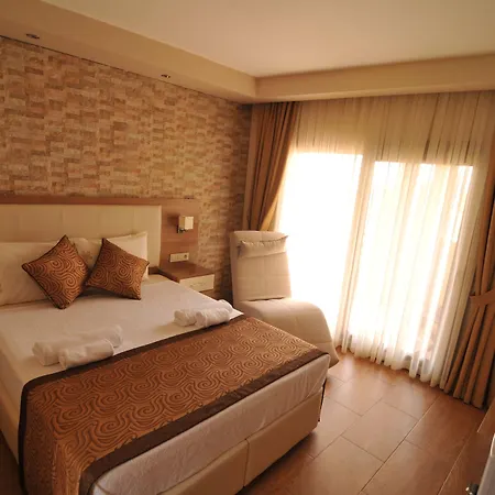 Otel Papirus 3*